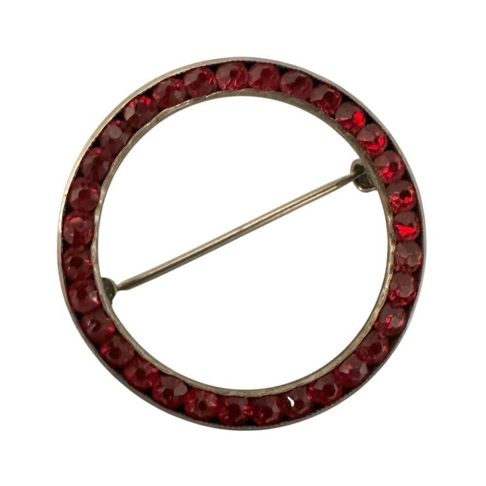 Vintage Red Rhinestone Circle Brooch – Classic Open Back Design